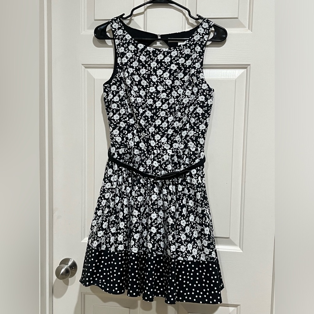 LAUREN CONRAD Floral Print Cotton Blend DRESS- Black & White WOMEN SIZE 2